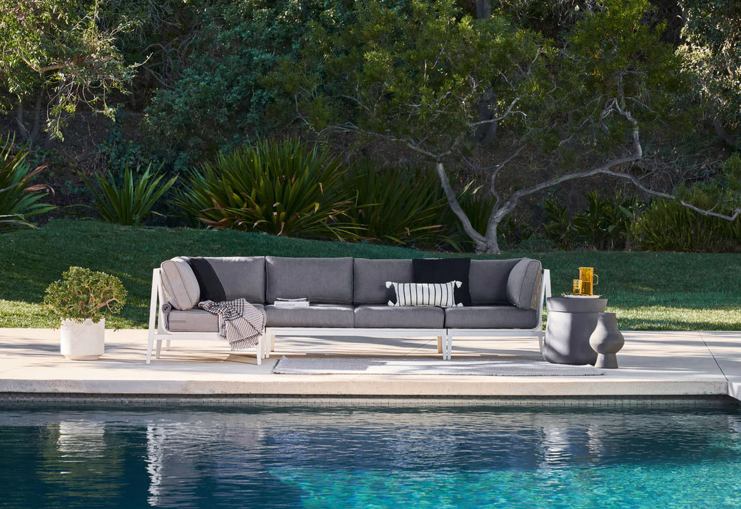 Outer White Aluminum Outdoor 5-Seat L-Sectional